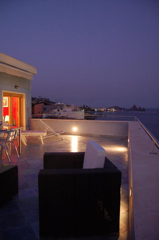 La Terrazza Sul Mare Bed & Breakfast Aci Castello Phòng bức ảnh