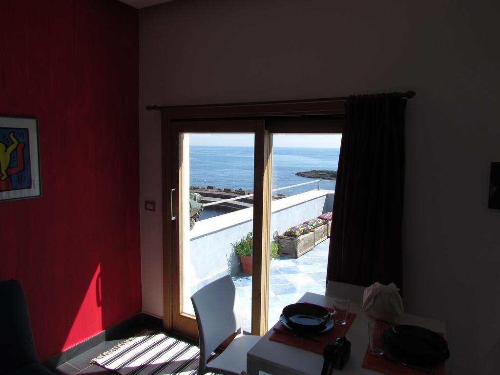 La Terrazza Sul Mare Bed & Breakfast Aci Castello Ngoại thất bức ảnh