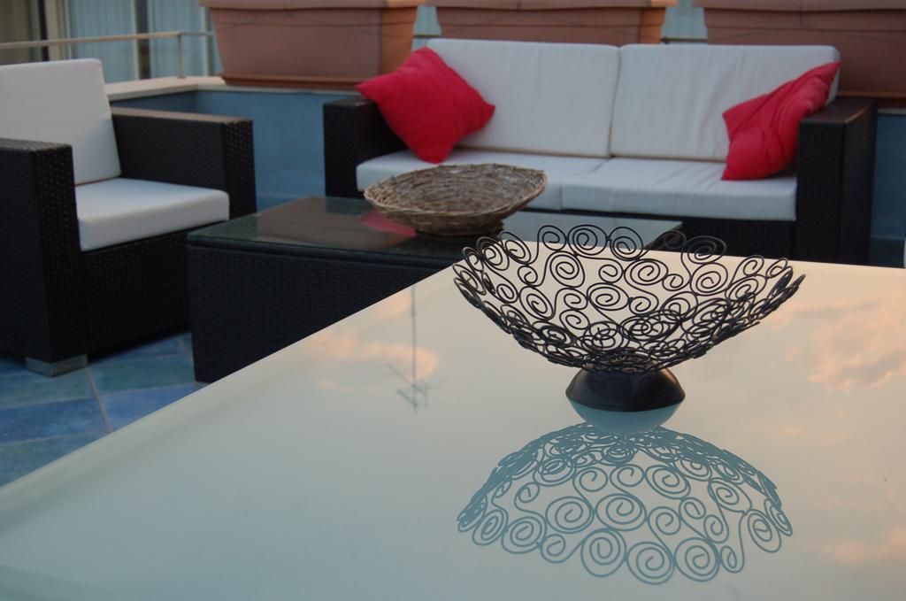 La Terrazza Sul Mare Bed & Breakfast Aci Castello Phòng bức ảnh