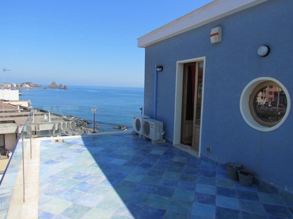 La Terrazza Sul Mare Bed & Breakfast Aci Castello Ngoại thất bức ảnh