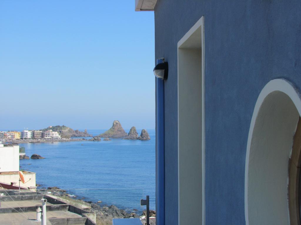 La Terrazza Sul Mare Bed & Breakfast Aci Castello Ngoại thất bức ảnh